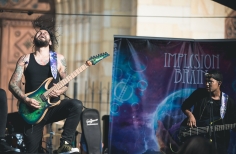 Metal Movil - Plaza - Parque De Lourdes Metal Movil - Plaza - Parque De Lourdes