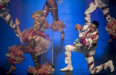 Ensálsate en el Gaitán. Ensálsate en el Gaitán.