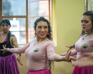 Danza folclórica del desierto de la India