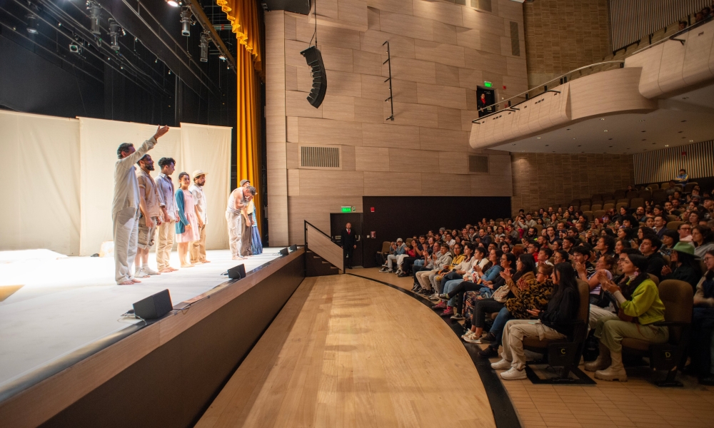 Foto obra: Donde se descomponen las colas de los burros / Asociación Umbral Teatro