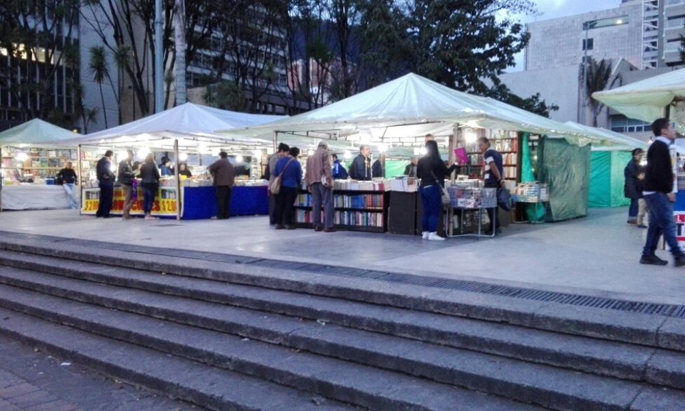 Pasada versión de la Feria Callejera del Libro. 