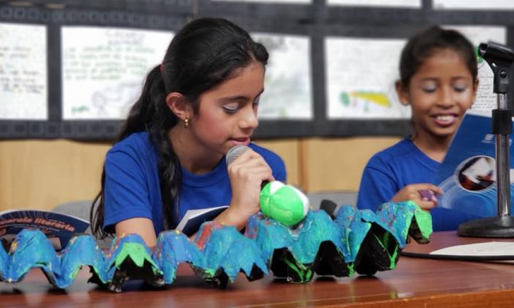 Niños en actividad acádemica