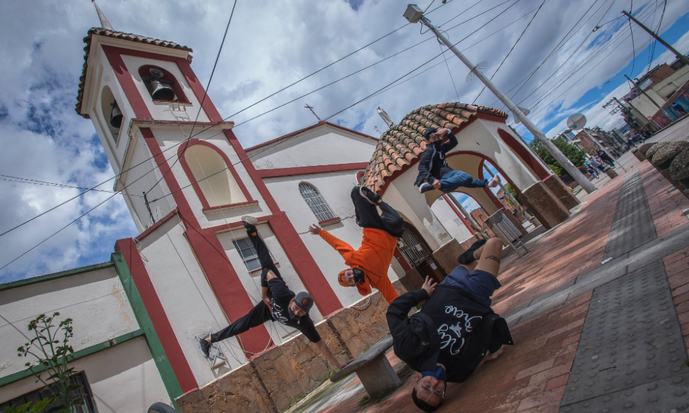 El breakdance y el rap se tomaron la Plaza Central de Engativá