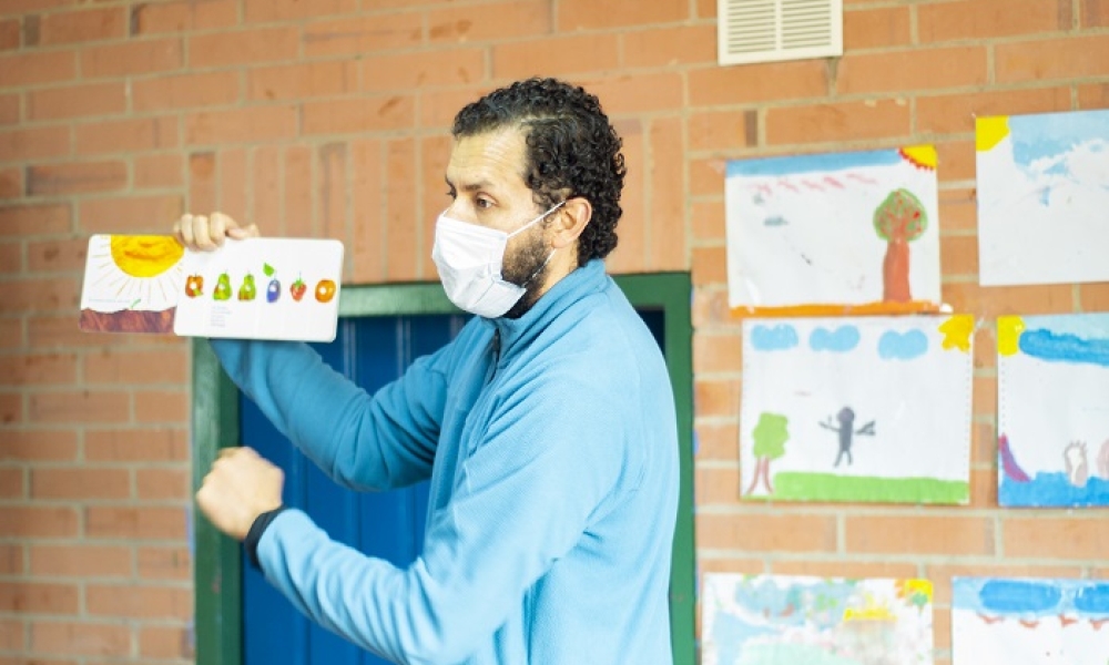 Durante la grabación de uno de los capítulos de Hemisferio Crea