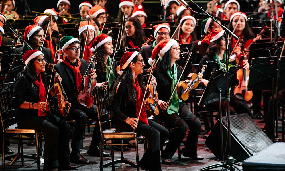 Orquesta en escenario