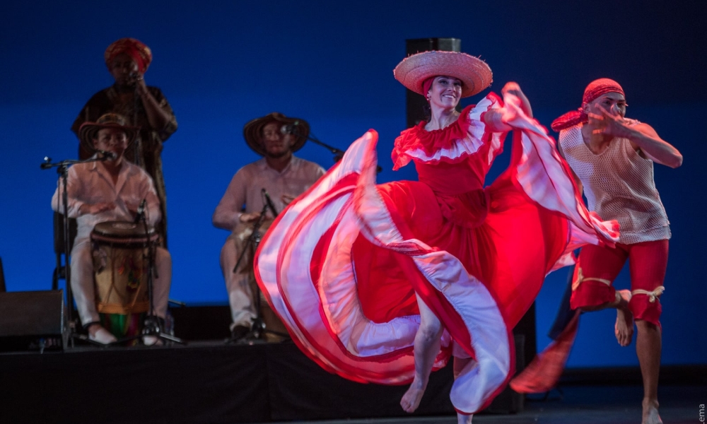 Agrupación en gala del Festival Bogotá Ciudad de Folclor