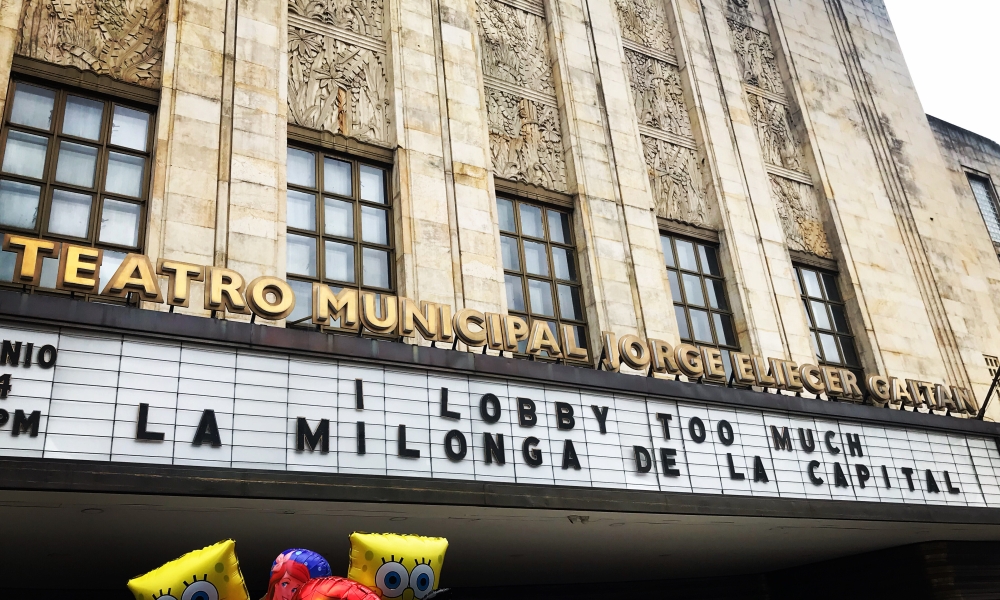 TEATRO JORGE ELIECER GAITAN