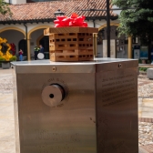 Foto de máquinas dispensadoras de Libro al Viento. Foto: Juan Sebastián Ochoa - Idartes.