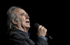 Serrat en Concierto