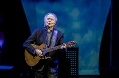 Serrat en Concierto