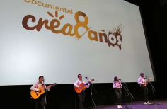Durante el evento de lanzamiento de Documental Crea 8 años, se presentó la agrupación Corrientazo Carranguero.