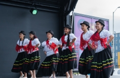 Presentaciones de grupos de danza participantes de el programa Es Cultura Local en el marco del XV Festival de Danza en la Ciudad en la localidad de Bosa