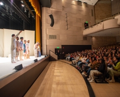 Foto obra: Donde se descomponen las colas de los burros / Asociación Umbral Teatro