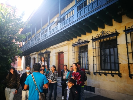 Personas en el recorrido literario. 