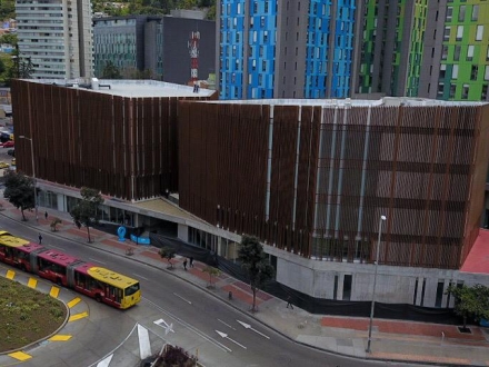 fachada edificio nueva cinemateca de bogotá 