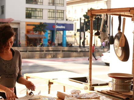 Mujer en una cocina