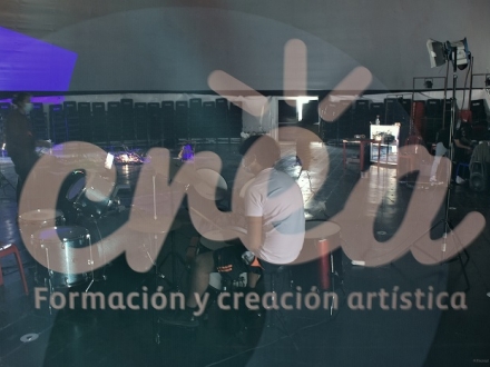 Taller de artes electrónicas en el Crea Cantarrana