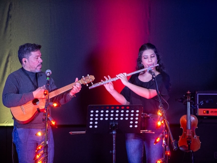 Músicos Jose y Paola Ramírez en Sala Gaitán