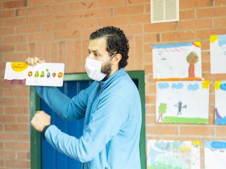 Durante la grabación de uno de los capítulos de Hemisferio Crea