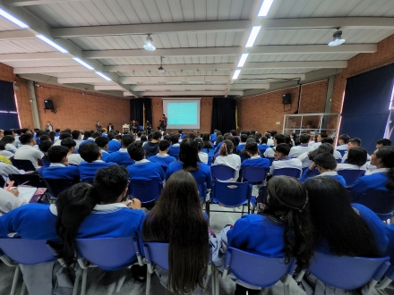 Proyecto Escritores en las Aulas de Es Cultura Local 02