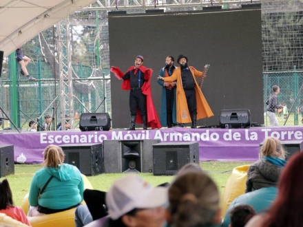 Función Kivy Karavan Cirkus en Al Parque con mi Pa´