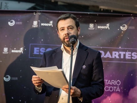 Carlos Galán, Alcalde de Bogotá en el Planetario de Bogotá