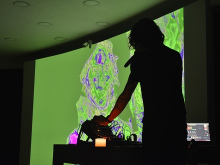 Foto de la presentación de Rezo en el Planetario de Bogotá. Foto: Juan Carlos Herrera.