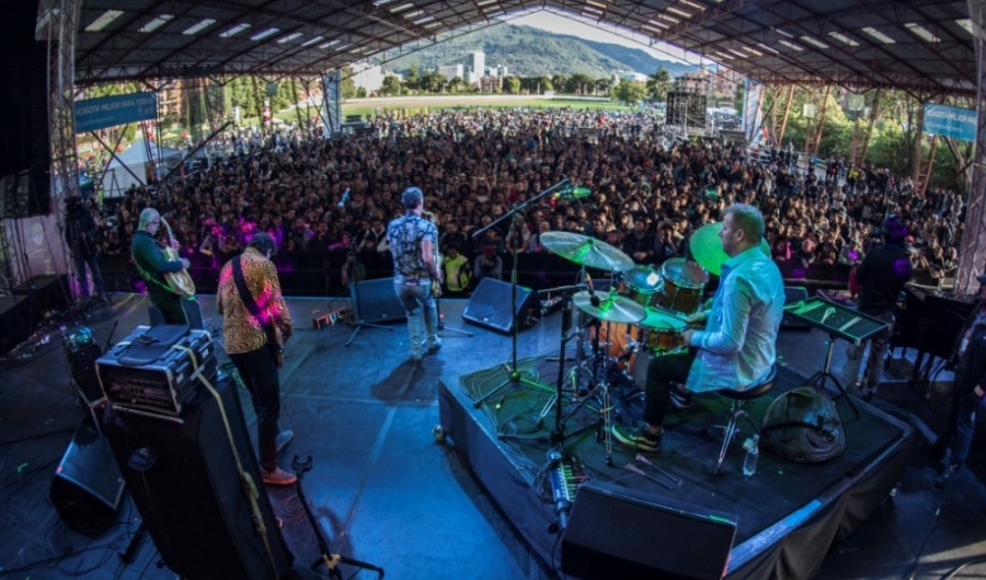 Musicos en escena durante Festival Rock al Parque 