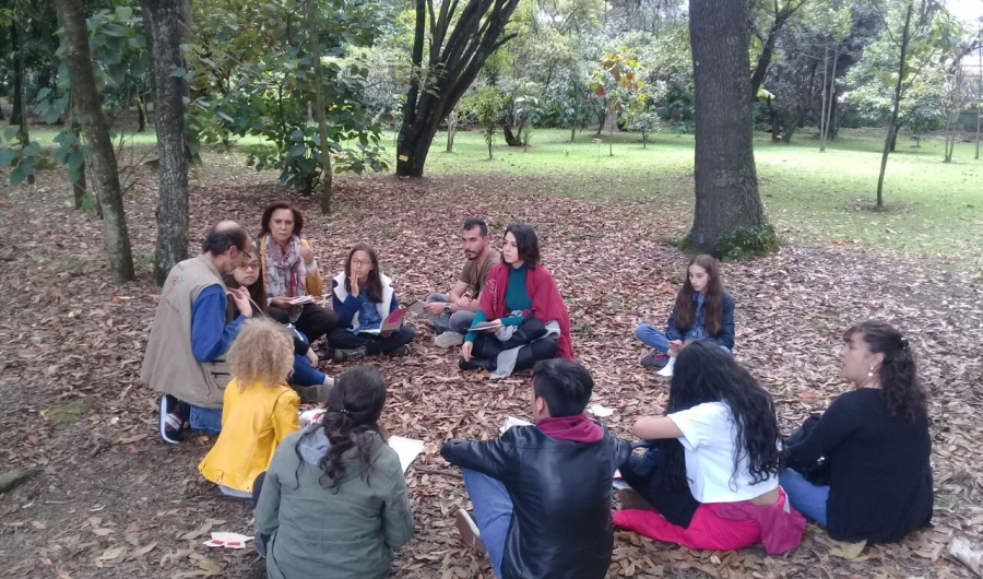 Mesa de participación de Literatura