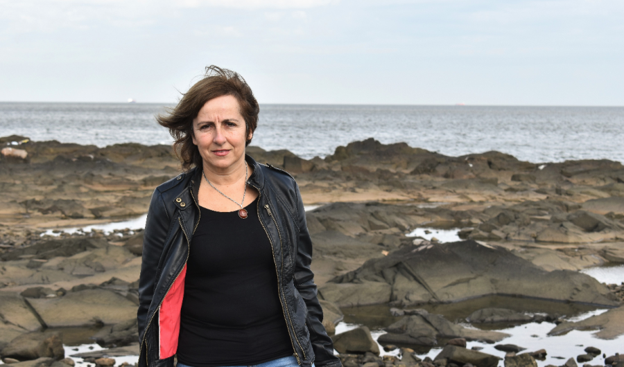 Mujer en la playa