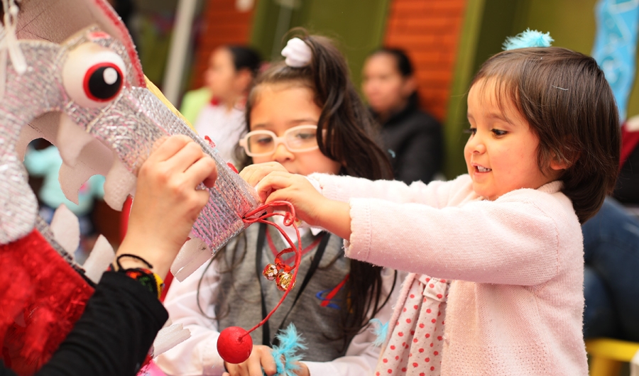 Niños participando de actividades lúdicas